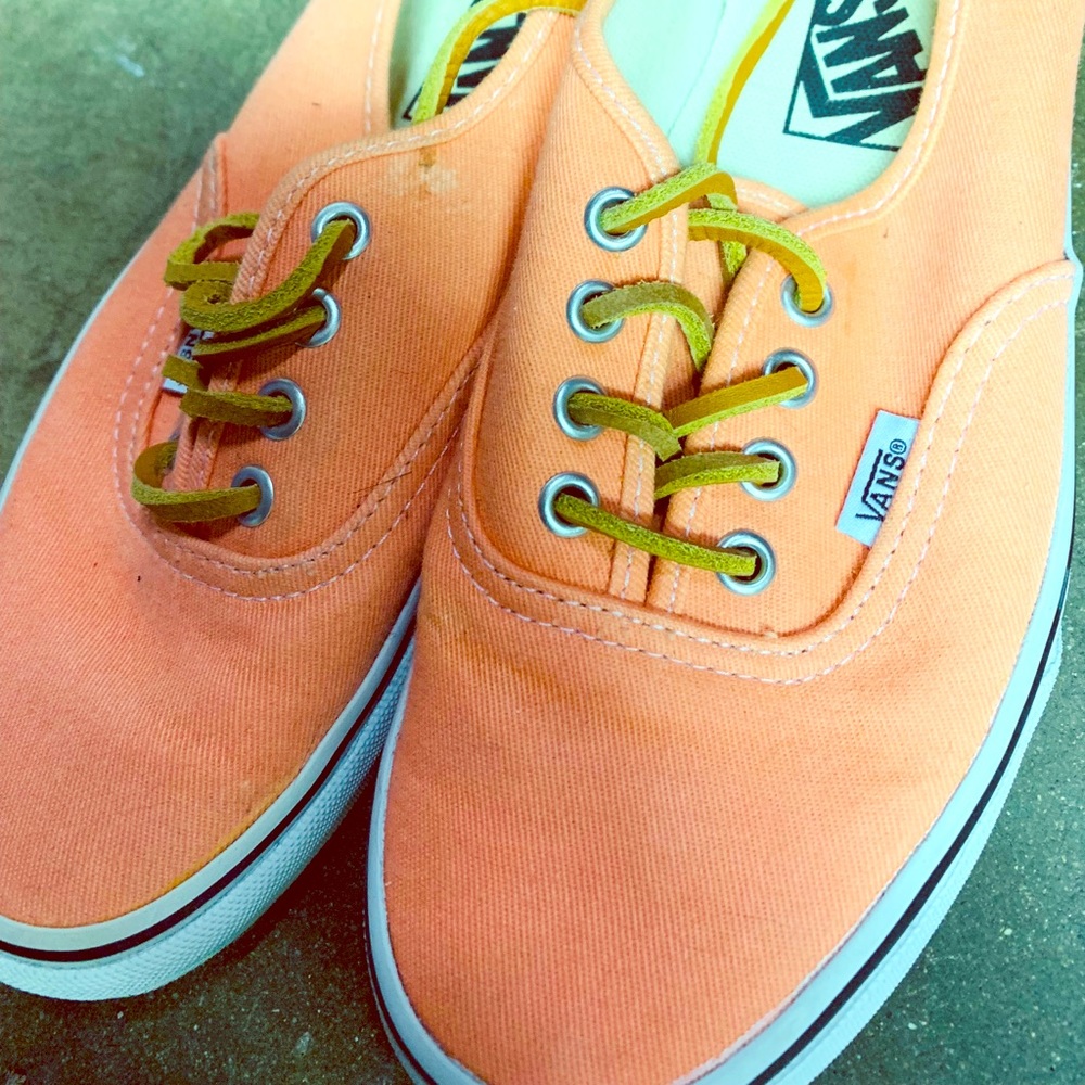 Like new Vans women’s 7/men’s 5.5